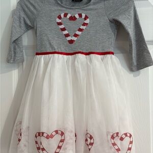 Zunie Holiday dress Gray and White Dress with Red Heart Accents Size 5